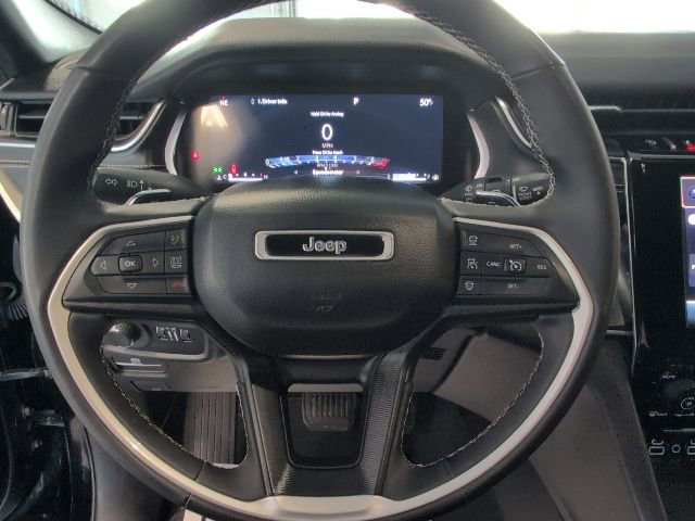 Used 2023 Jeep Grand Cherokee Altitude image 16