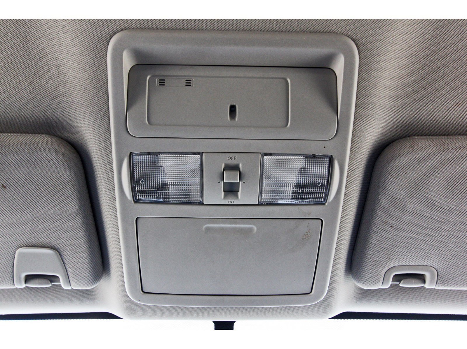 Used 2018 Nissan Titan SV AWD/4WD image 25