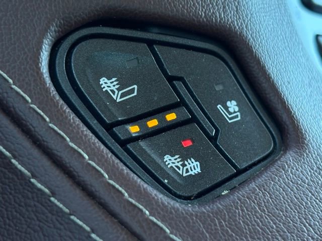 Used 2017 Chevrolet Suburban Premier image 40