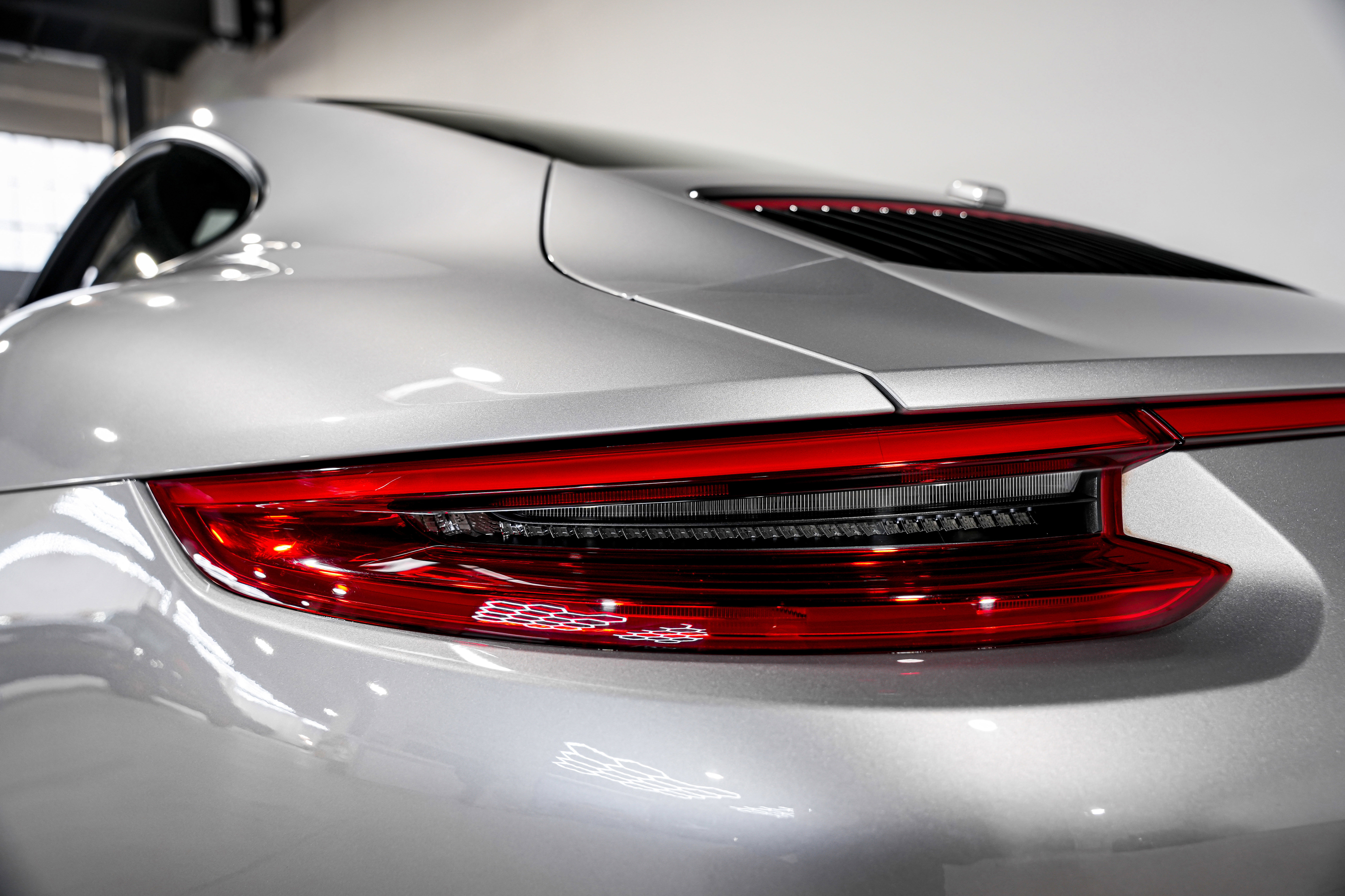 Used 2017 Porsche 911 Carrera 4S AWD/4WD image 33