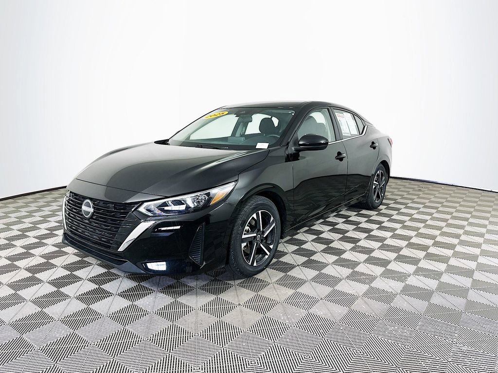 Used 2025 Nissan Sentra SV image 5