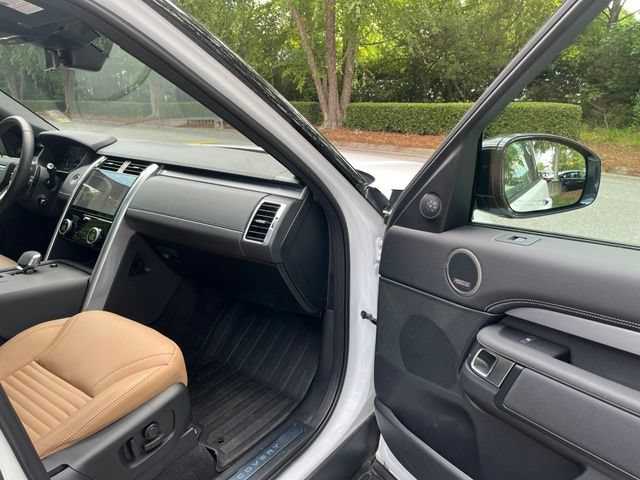 Certified 2025 Land Rover Discovery Dynamic SE AWD/4WD image 10