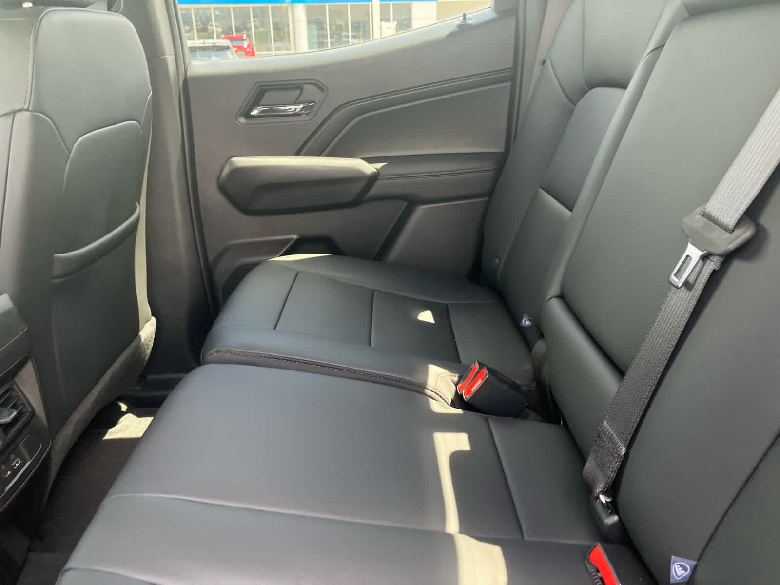 New 2026 Chevrolet Colorado LT w/ LT Convenience Package AWD/4WD image 37