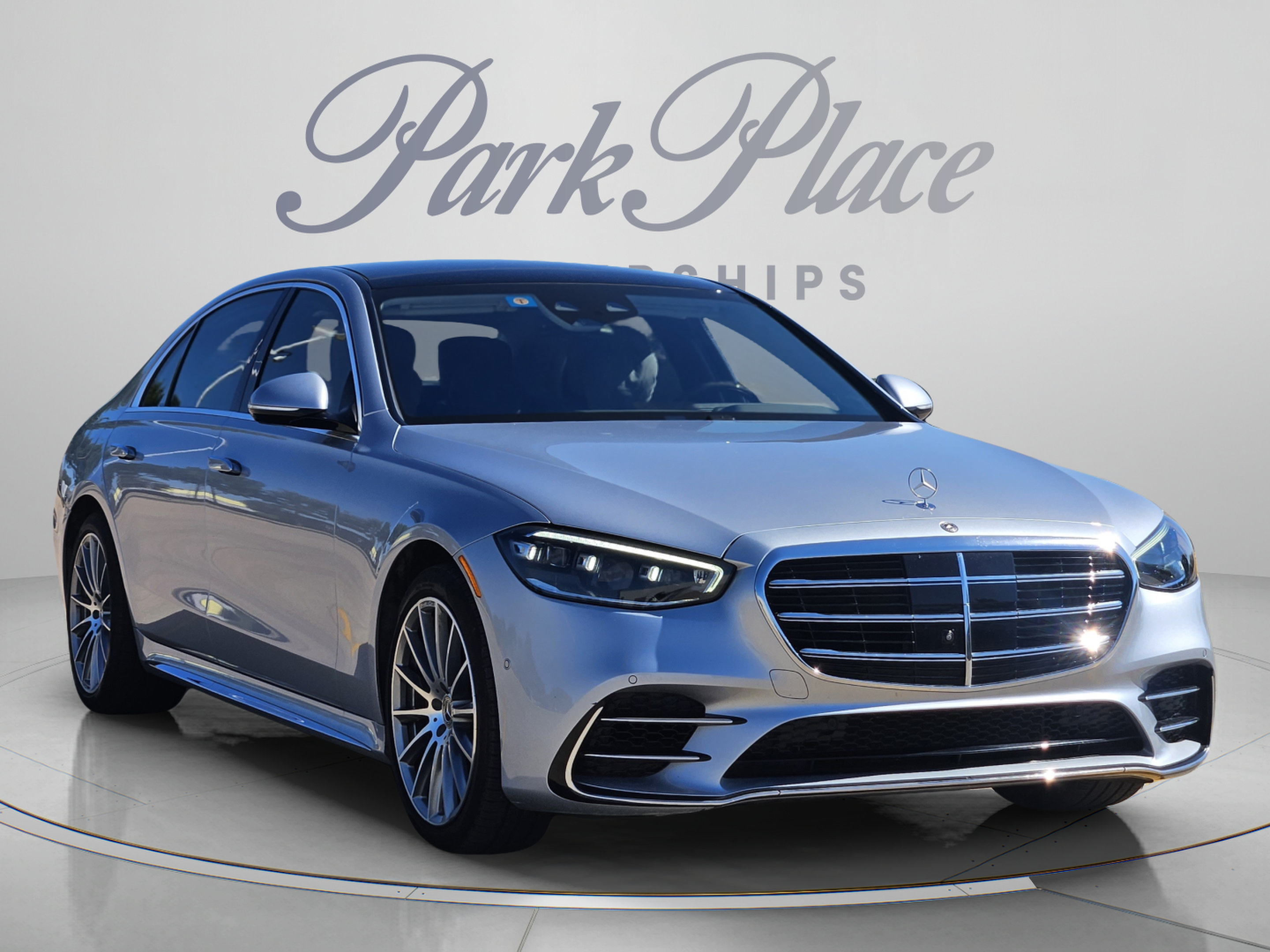 Used 2023 Mercedes-Benz S 580 4MATIC Sedan image 4