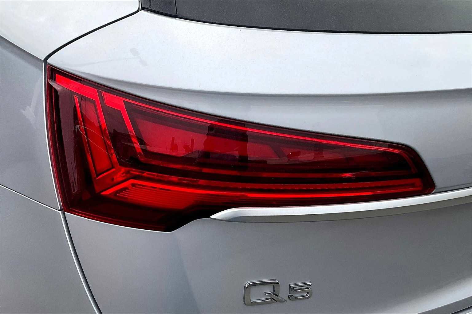 Used 2022 Audi Q5 2.0T Premium Plus w/ Premium Plus Package image 34