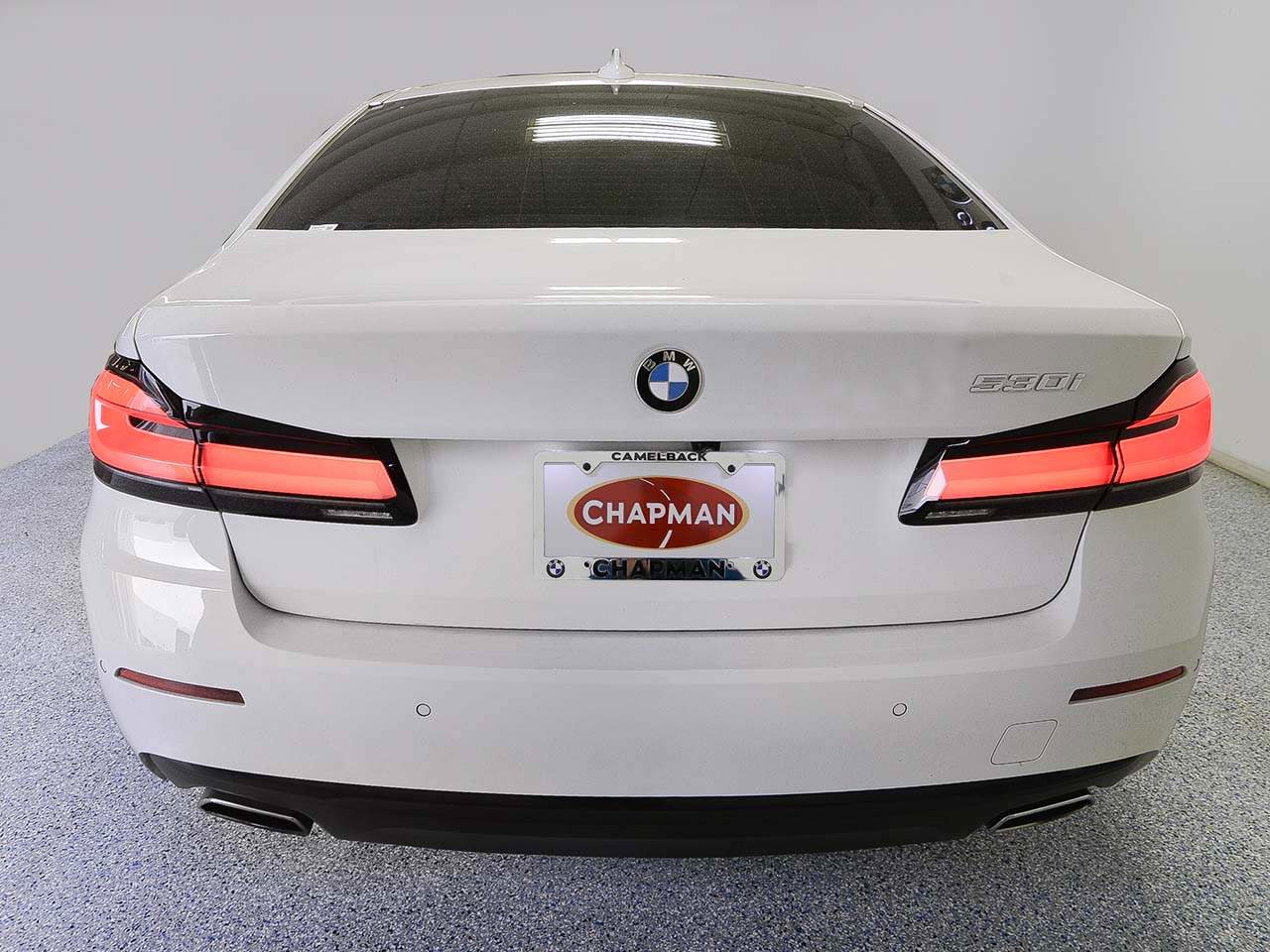 Used 2021 BMW 530i w/ Premium Package RWD image 4