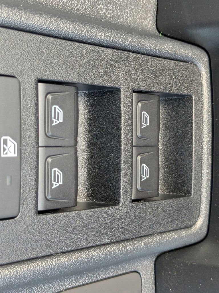 New 2026 Ford Bronco Outer Banks AWD/4WD image 25