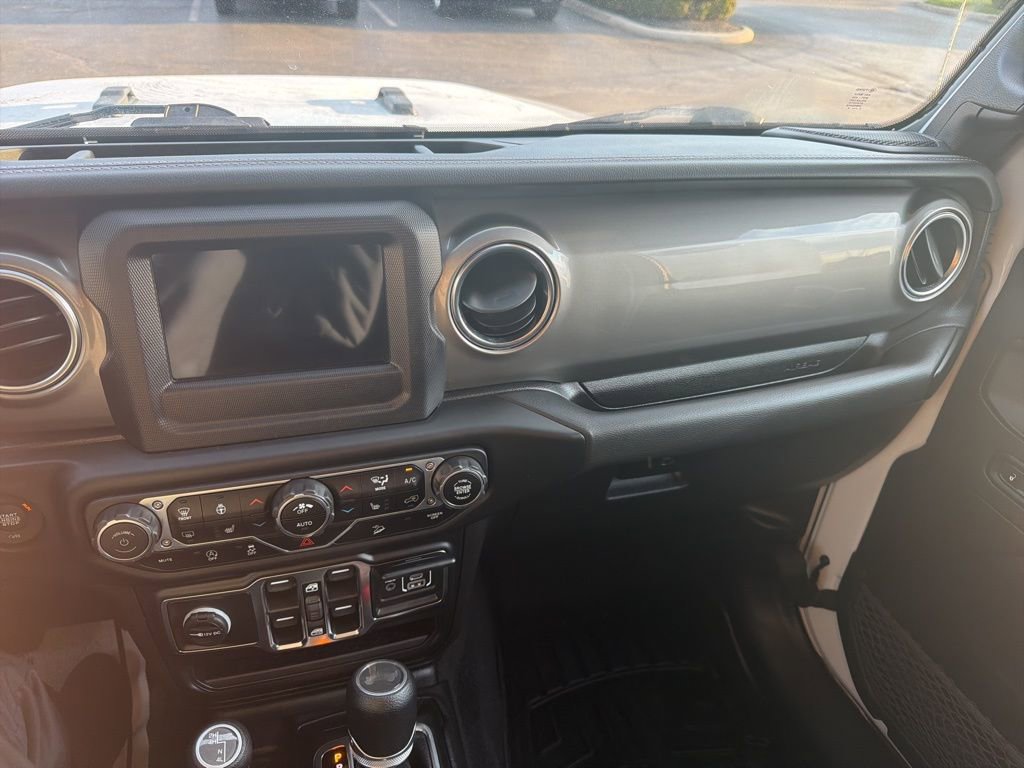 Used 2021 Jeep Wrangler Unlimited Sahara w/ Dual Top Group image 29