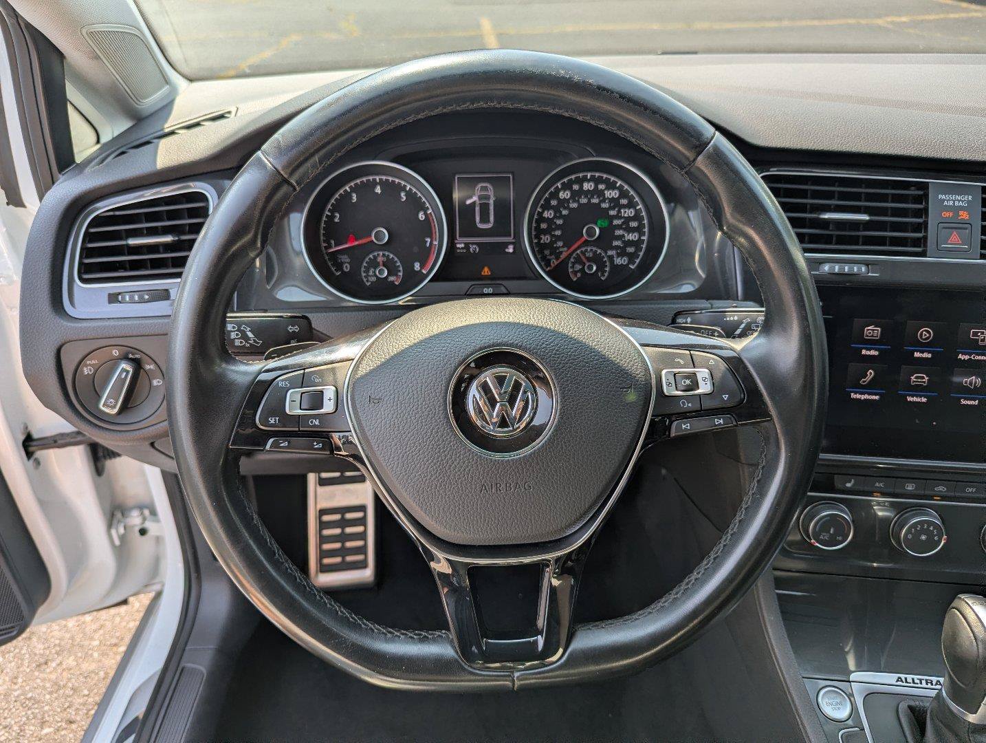 Used 2018 Volkswagen Golf Alltrack AWD/4WD image 13