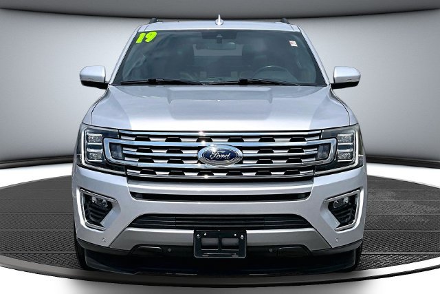 Used 2019 Ford Expedition Limited w/ Equipment Group 301A RWD image 2