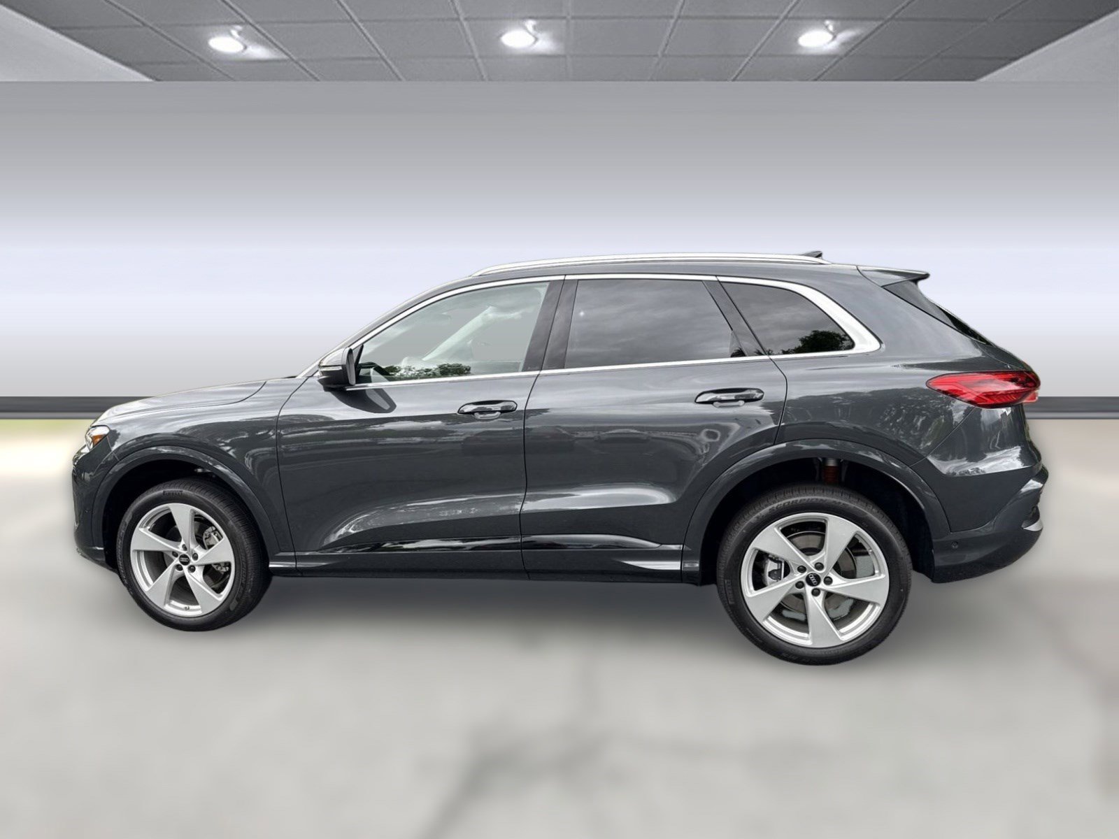 New 2025 Audi Q5 Premium Plus image 2