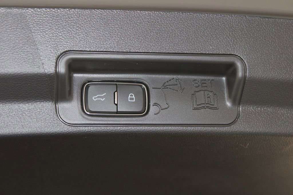 New 2026 Ford Explorer ST-Line image 17