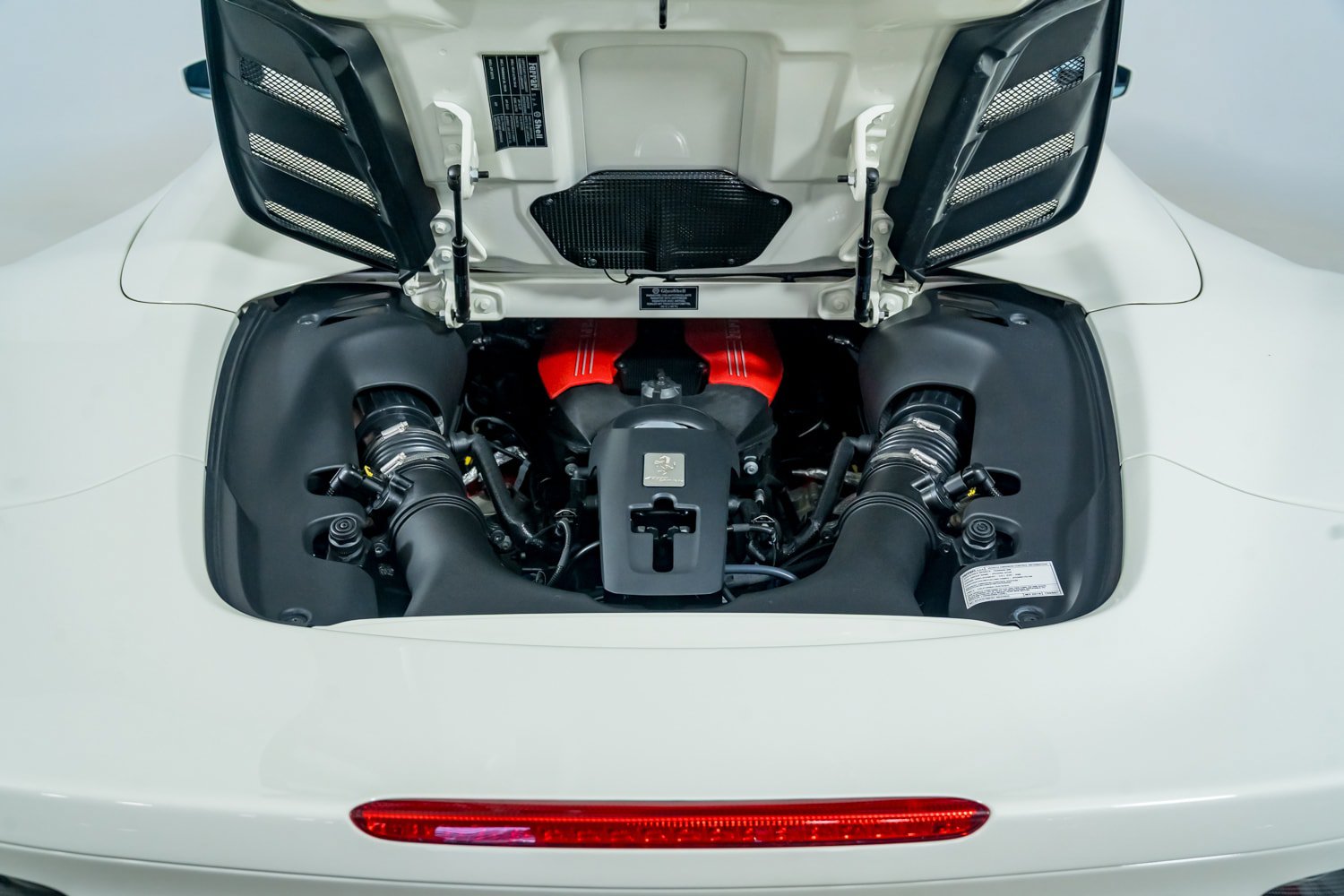Used 2018 Ferrari 488 Spider RWD image 52