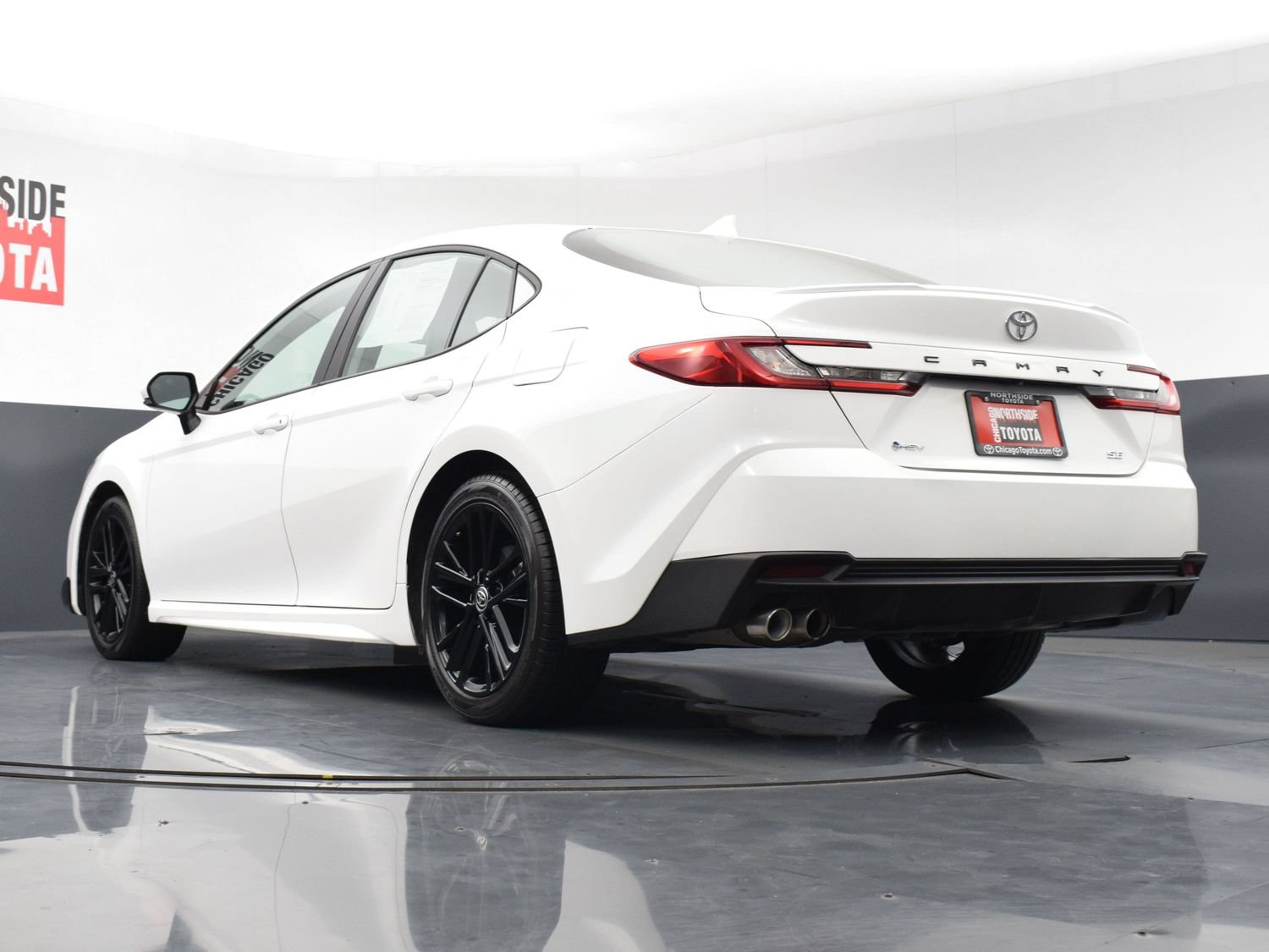 Used 2025 Toyota Camry SE FWD image 27