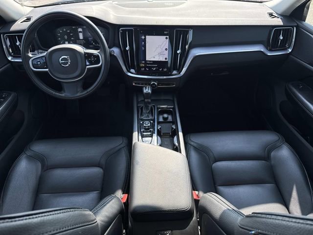 Used 2020 Volvo V60 T5 Cross Country w/ Protection Package Premier image 13