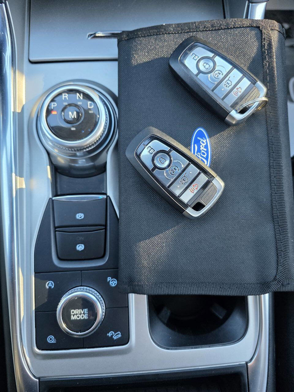 Used 2021 Ford Explorer Platinum image 39