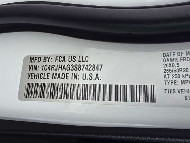 Certified 2025 Jeep Grand Cherokee Altitude image 36