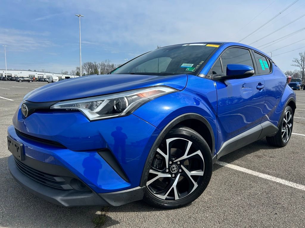 Used 2018 Toyota C-HR XLE image 2