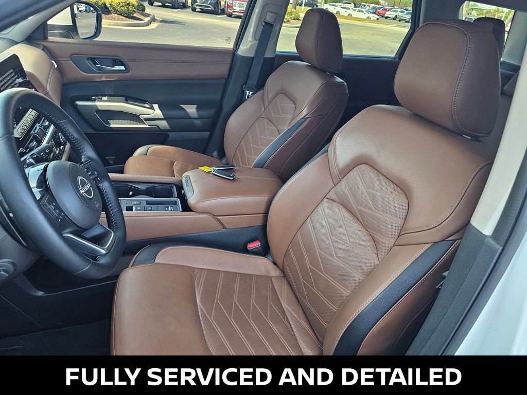 Used 2025 Nissan Pathfinder Platinum w/ Cargo Package image 21