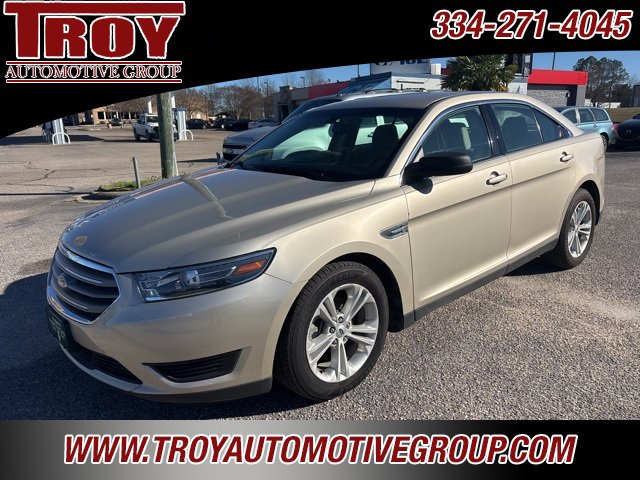 Used 2017 Ford Taurus SE image 5