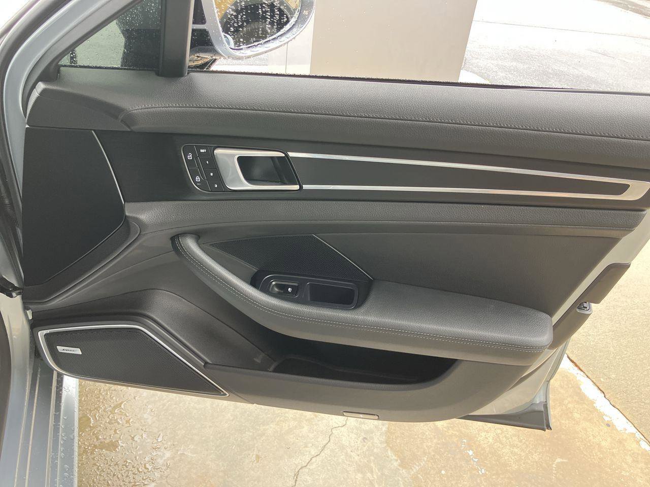 Used 2023 Porsche Panamera Platinum Edition w/ Sportdesign Package image 38