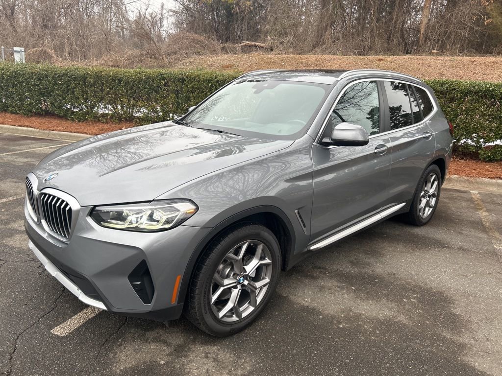 Used 2024 BMW X3 xDrive30i image 3