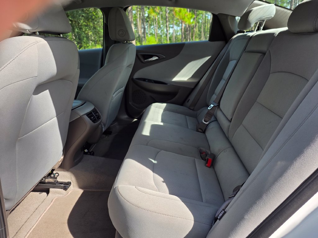 Used 2025 Chevrolet Malibu LT FWD image 15