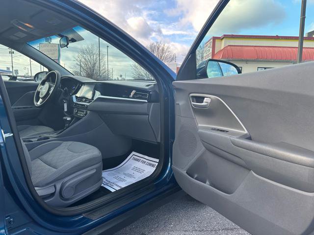 Used 2022 Kia Niro LX image 19