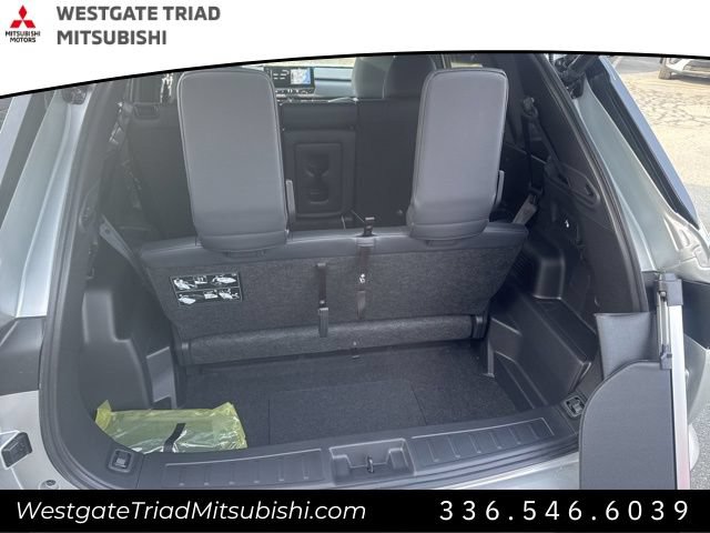 New 2026 Mitsubishi Outlander SEL FWD image 24