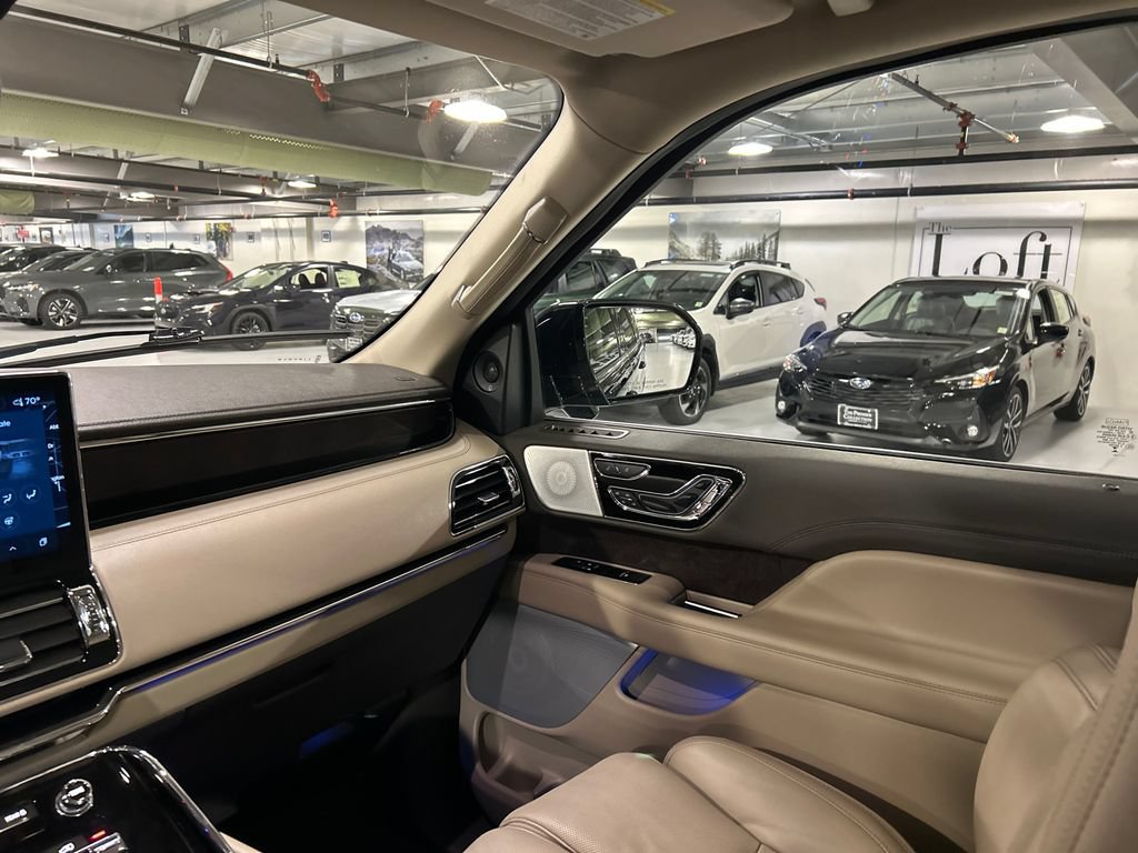 Certified 2023 Lincoln Navigator L Reserve AWD/4WD image 24