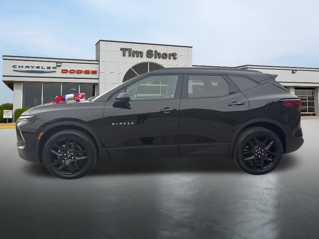 Used 2023 Chevrolet Blazer LT w/ Convenience Package image 2