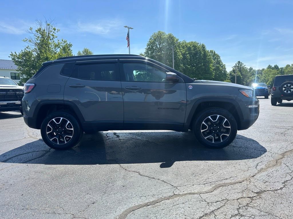 Used 2020 Jeep Compass Trailhawk w/ Leather Interior Group AWD/4WD image 2