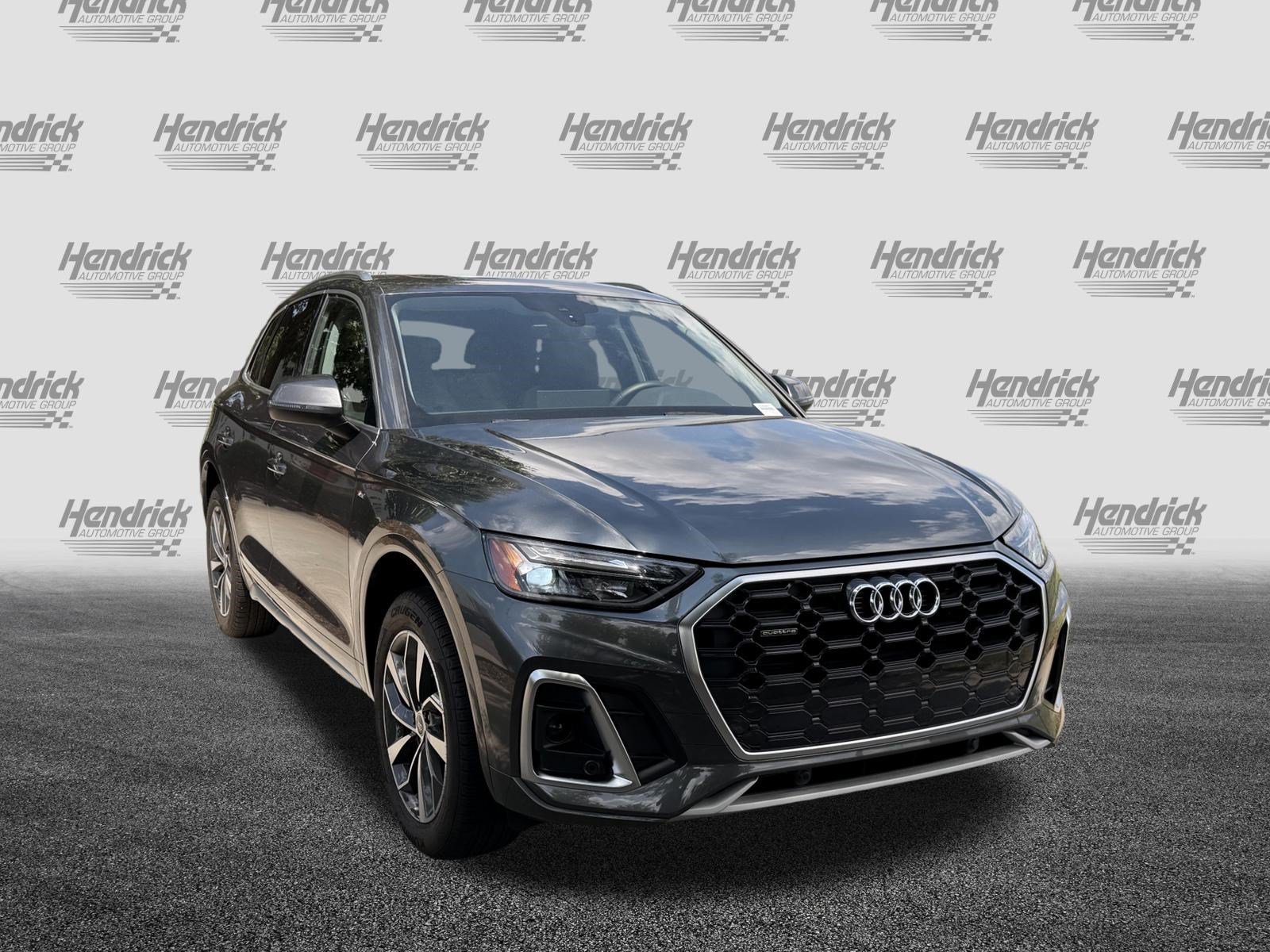 Certified 2025 Audi Q5 2.0T Premium AWD/4WD image 2