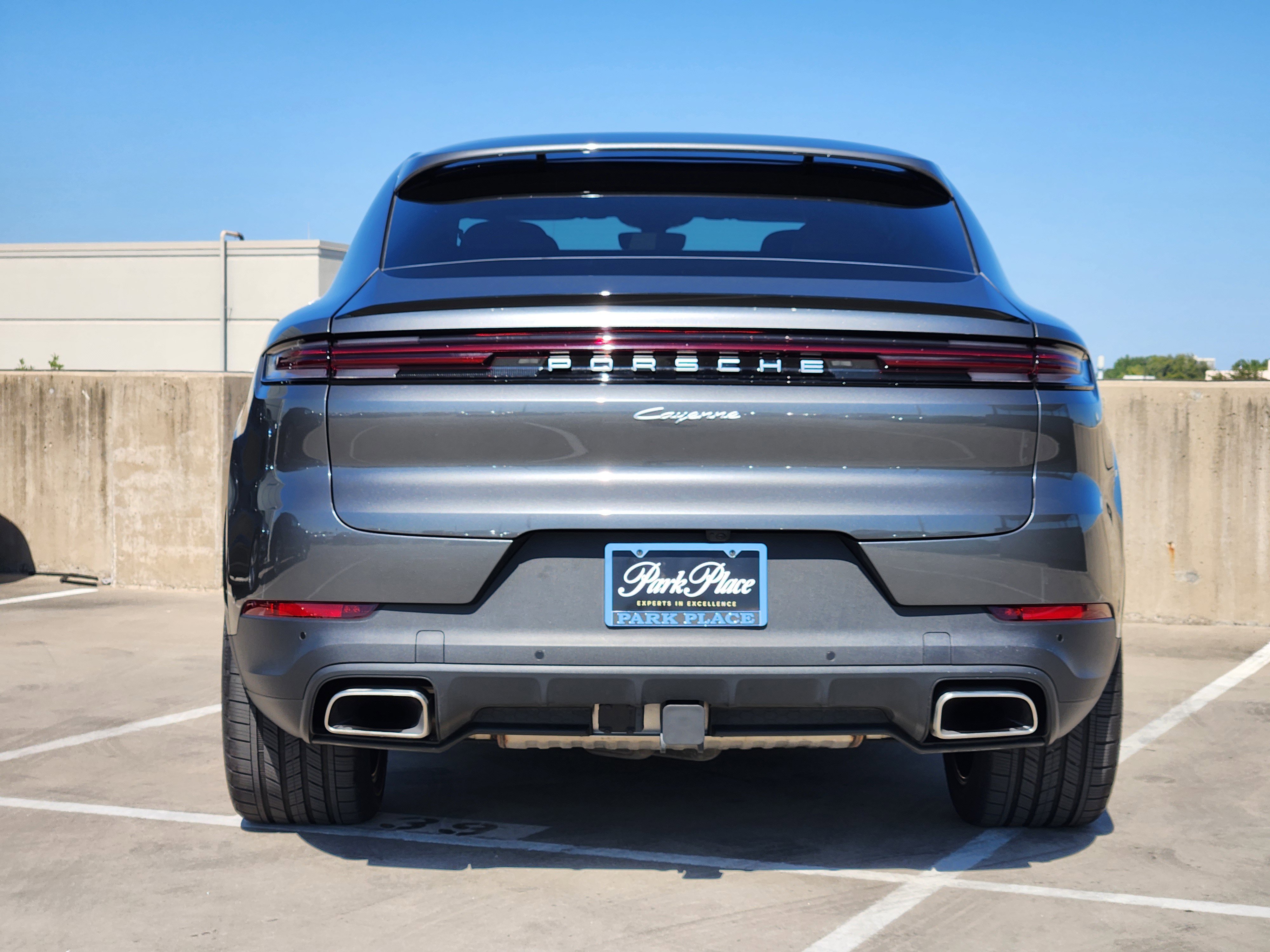 Certified 2025 Porsche Cayenne Coupe image 7