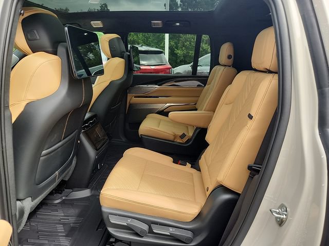 New 2026 Cadillac Escalade IQL Sport 2 w/ LPO, ONYX Package AWD/4WD image 6
