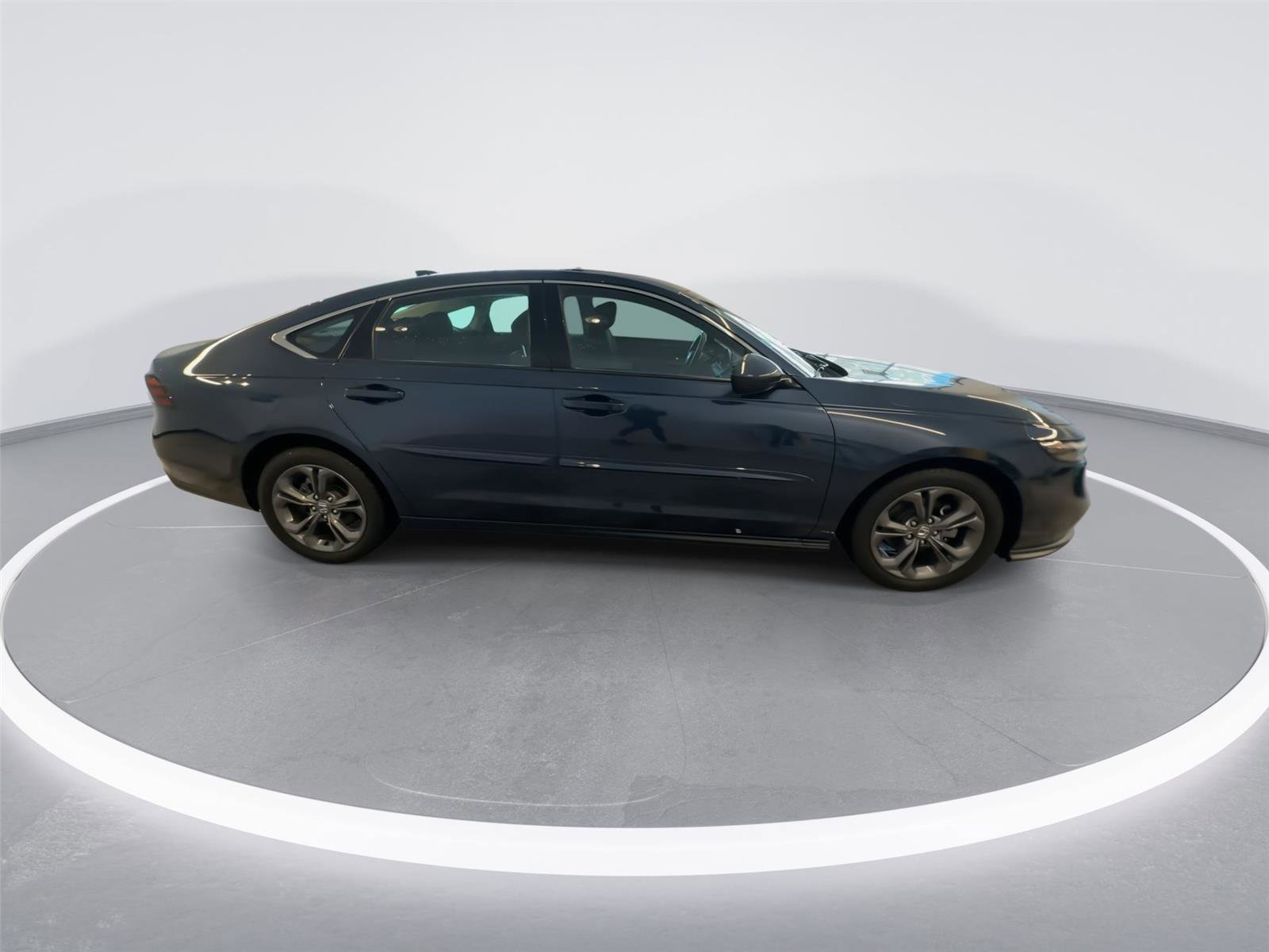 Used 2024 Honda Accord EX image 8