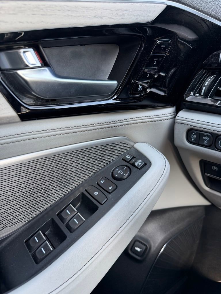 Certified 2024 Acura MDX SH-AWD w/ Advance Package image 21