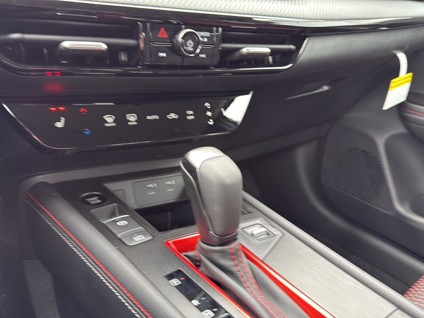 New 2026 Nissan Kicks SR w/ Cold Weather Package image 15