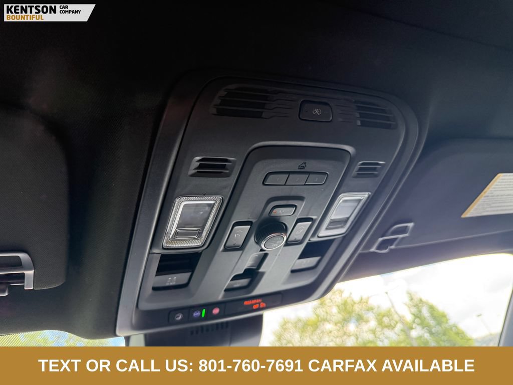 Used 2024 GMC Yukon Denali Ultimate AWD/4WD image 30