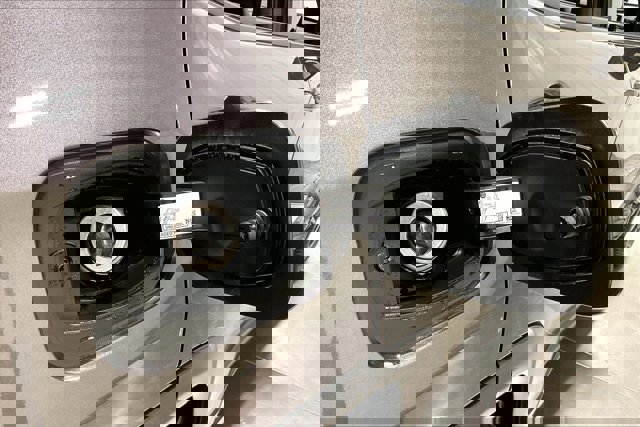 Used 2023 Jeep Compass Limited image 42