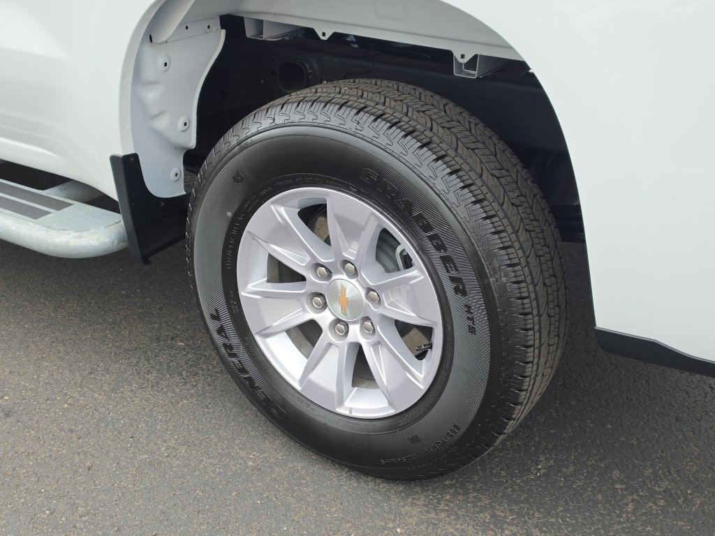 Certified 2025 Chevrolet Silverado 1500 W/T RWD image 10
