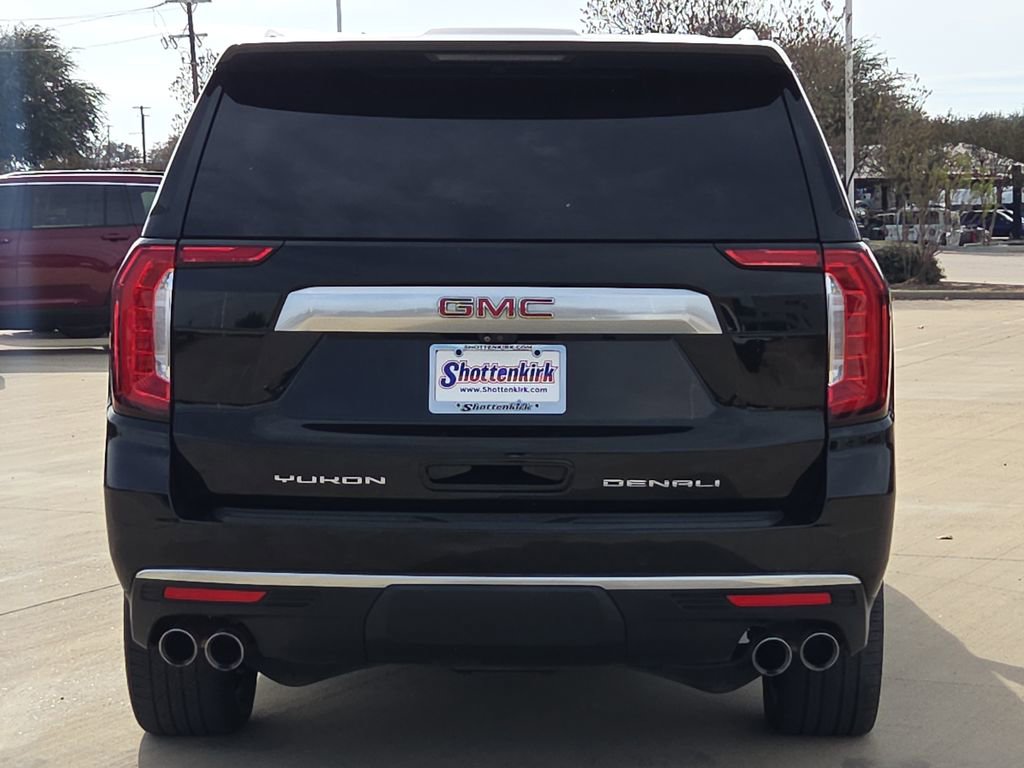 Used 2021 GMC Yukon XL Denali w/ Denali Premium Package RWD image 7