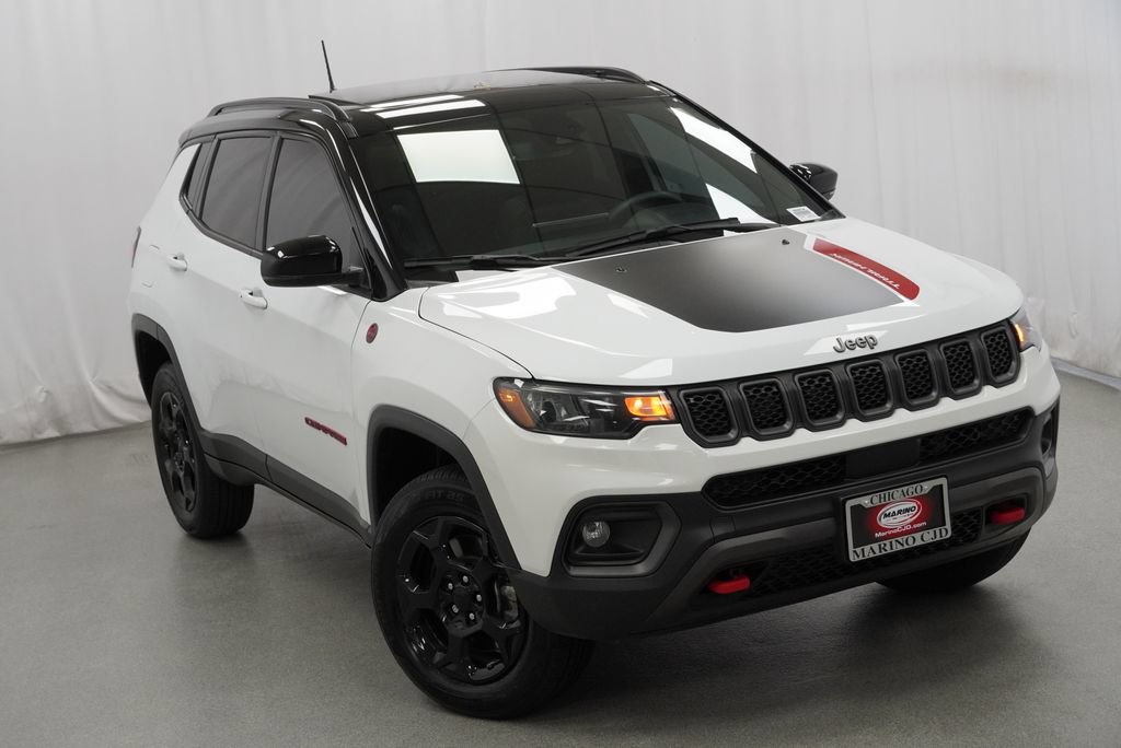 Used 2023 Jeep Compass Trailhawk w/ Sun and Sound Group AWD/4WD image 9