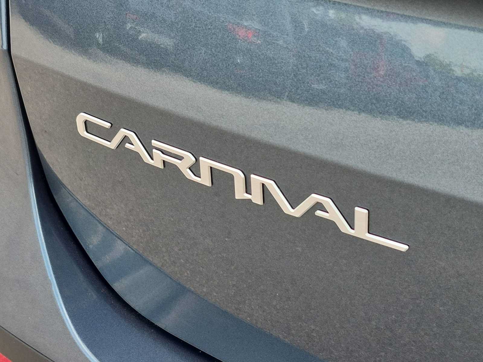 Used 2024 Kia Carnival SX FWD image 11