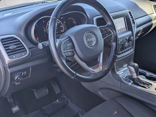 Used 2021 Jeep Grand Cherokee Laredo AWD/4WD image 9