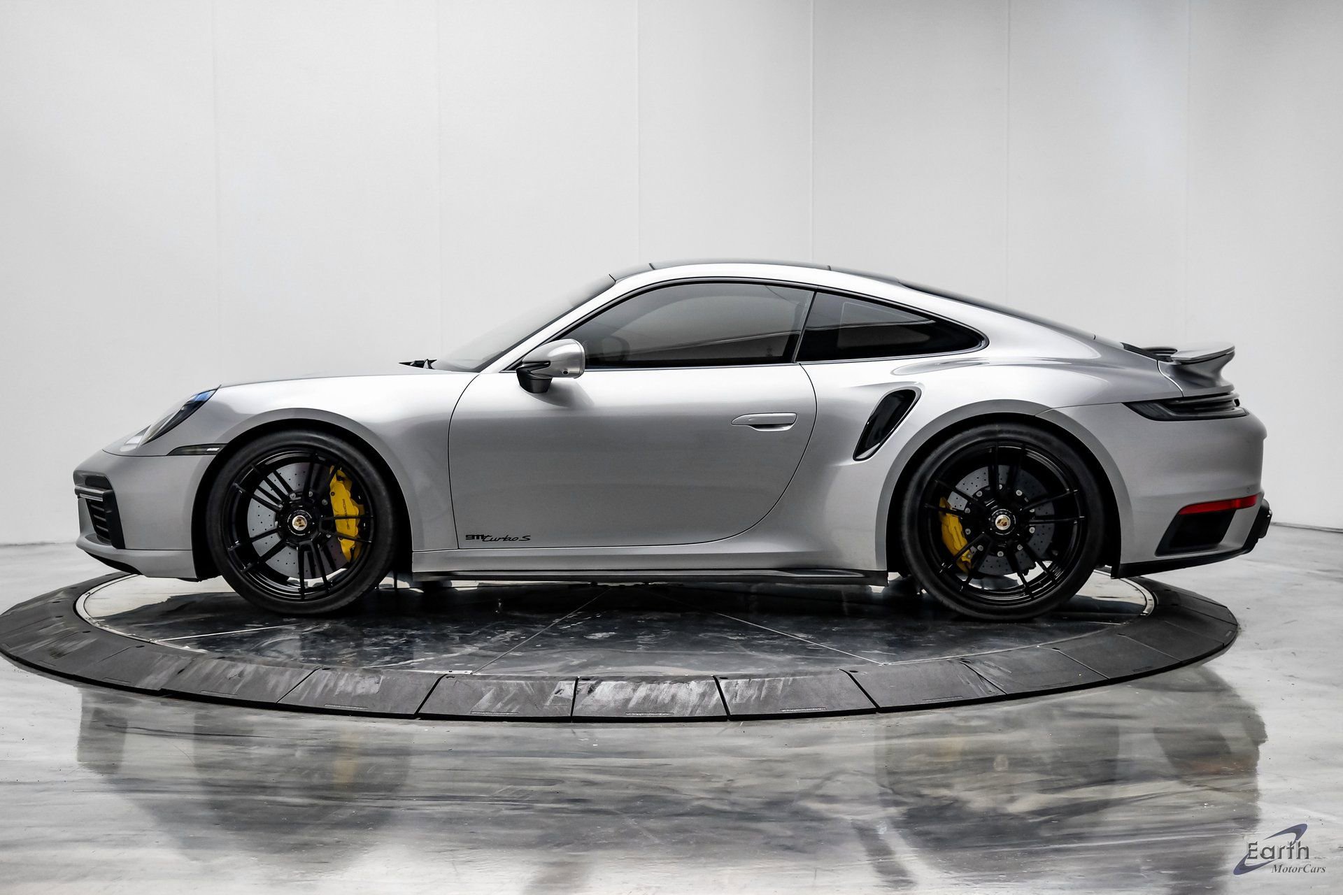 Used 2021 Porsche 911 Turbo S AWD/4WD image 9