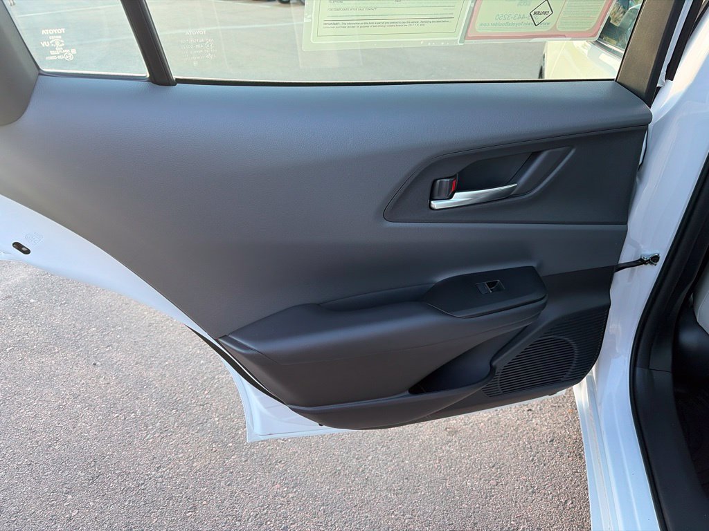 Used 2026 Toyota Prius XLE AWD/4WD image 19