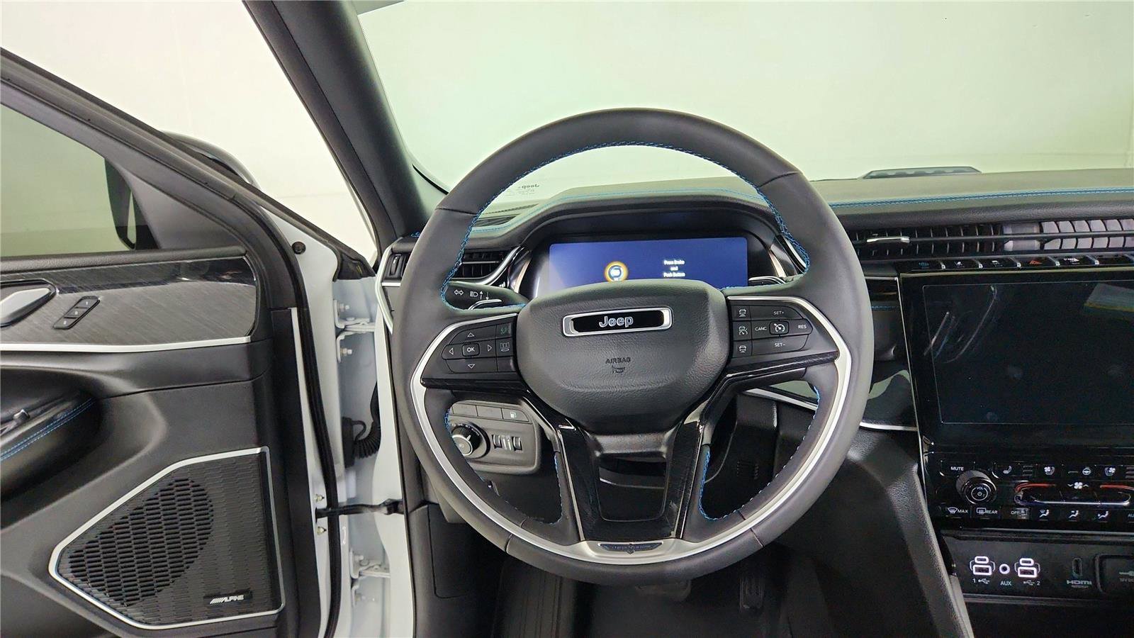 Used 2024 Jeep Grand Cherokee Trailhawk w/ Luxury Tech Group III image 22