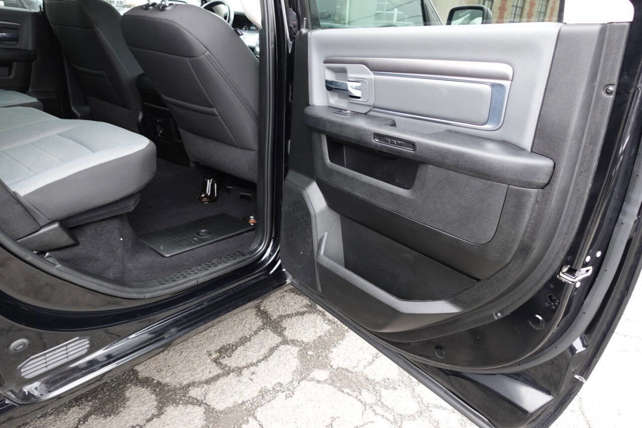 Used 2023 RAM 1500 Classic SLT w/ Electronics Convenience Group image 26