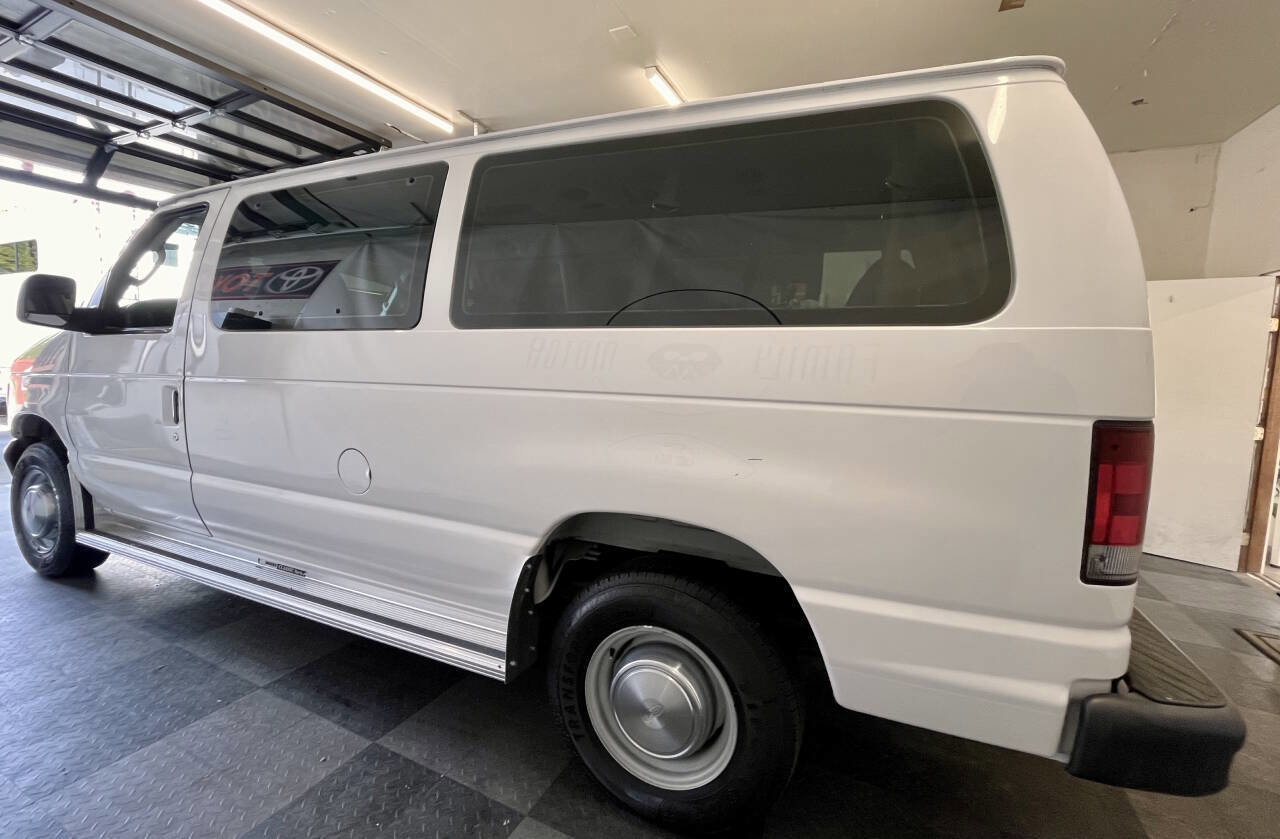 Used 2006 Ford E-350 and Econoline 350 XLT image 5